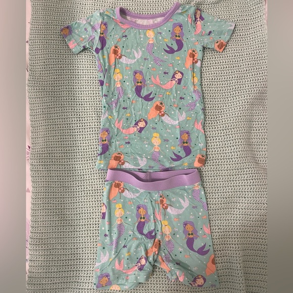 Little Sleepies Mermaid Print Short Sleeve Pajama Set Size 2T - Picture 1 of 5
